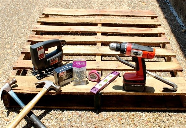 how-to-deconstruct-a-pallet