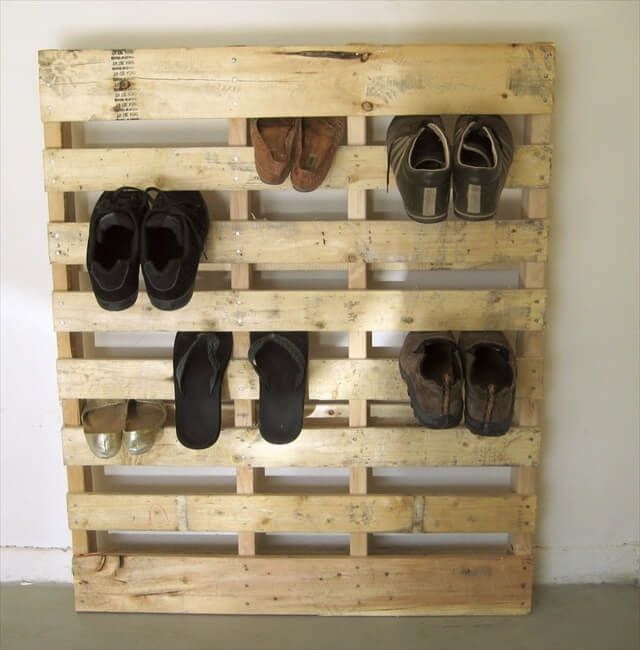 Shoe rack made out of online pallets