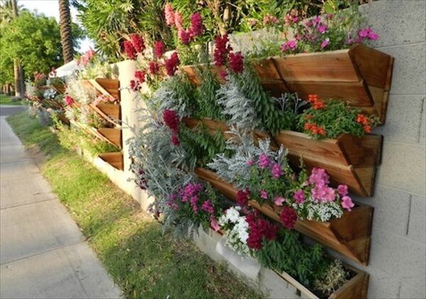 pallet vertical flower garden