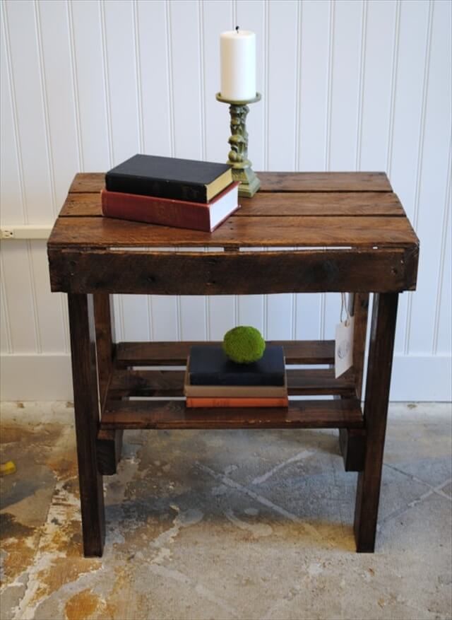 End Table Made from Pallets Wood