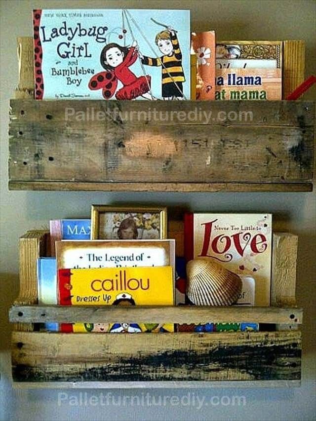 Repurposed Pallet Wood Shelves