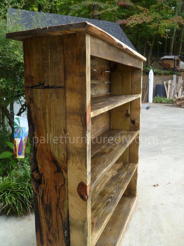 Bookcase made from pallets