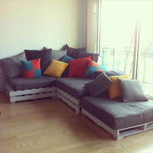     Make a Couch From Pallets