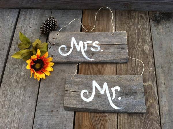 Pallet Mr and Mrs Signs Art