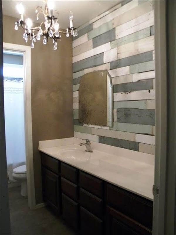 Wood Pallet Wall for bathroom