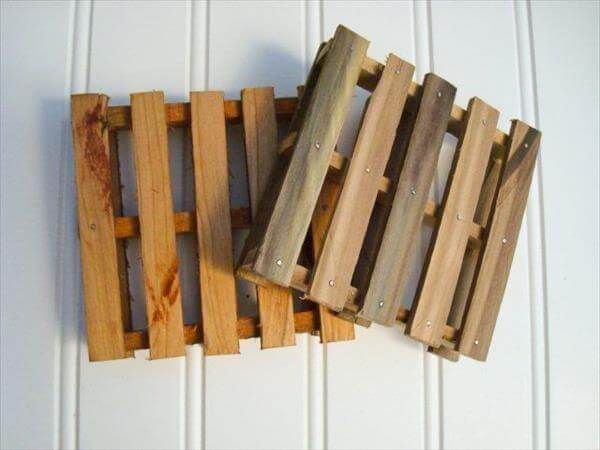 reclaimed pallet coasters