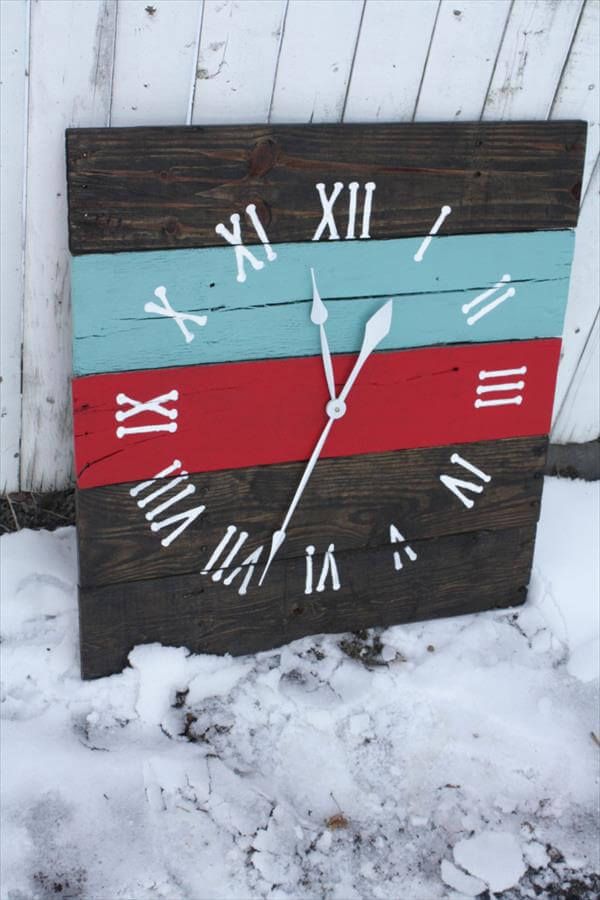 recycled pallet clock