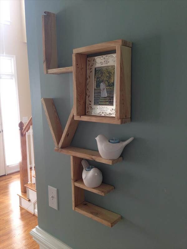 recycled pallet love shelf