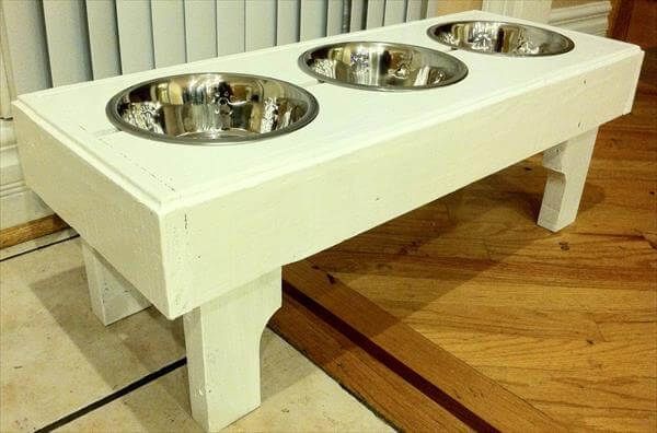 recycled pallet dog feeding stand