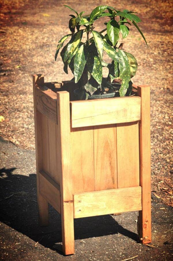 recycled pallet garden planter