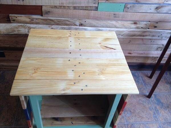 upcycled pallet TV stand