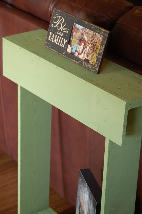 entry table out of pallet wood