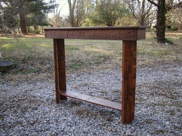 repurposed pallet entry way table