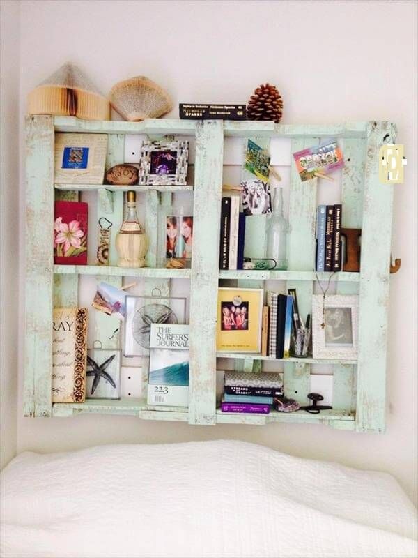 recycled pallet headboard and bookshelf
