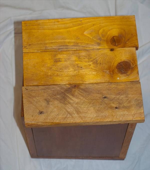 repurposed pallet storage box