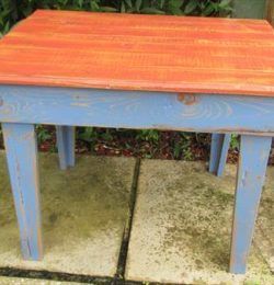 repurposed pallet coffee table and side table