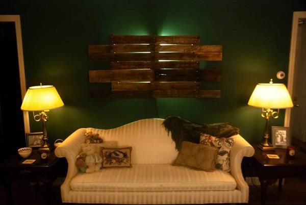 repurposed pallet hanging wall accent
