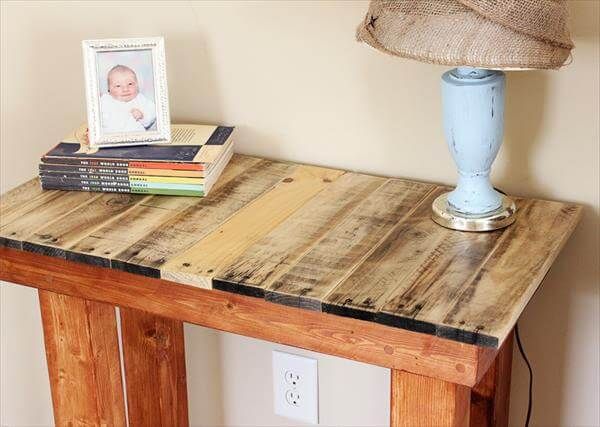 recycled pallet hallway table