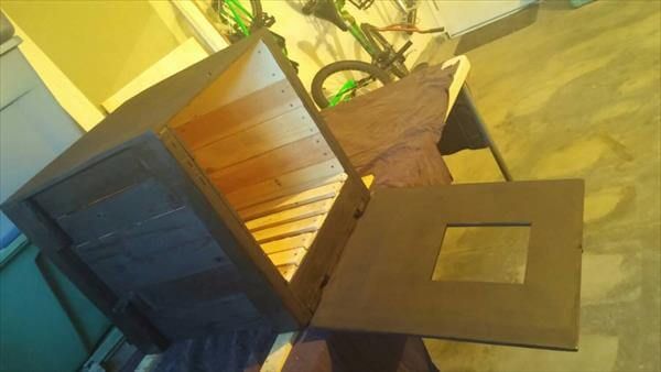 repurposed pallet end table and litter box holder