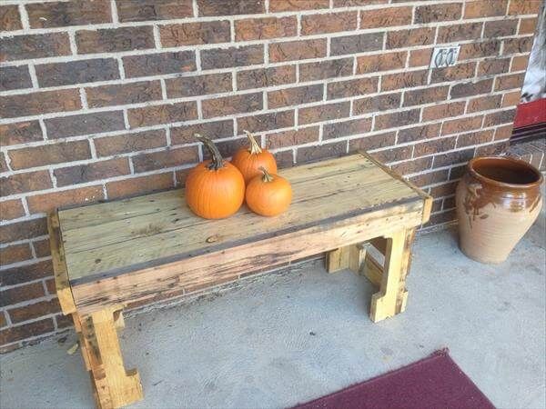 salvaged pallet outdoor bench