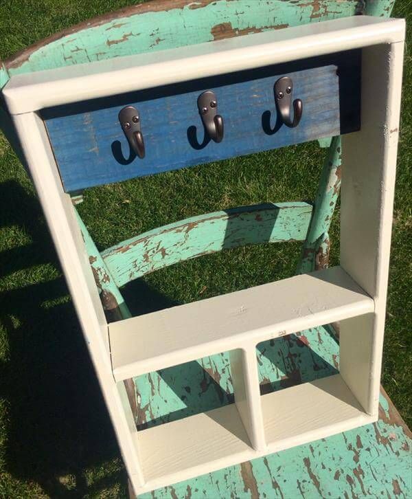 upcycled shelf with pallet wood and hooks