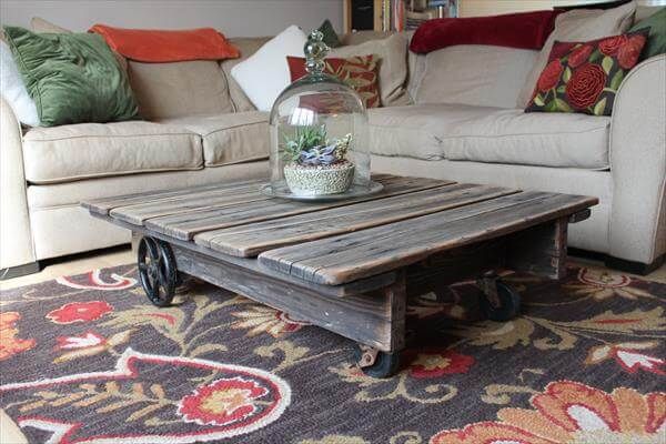 reclaimed rustic pallet coffee table