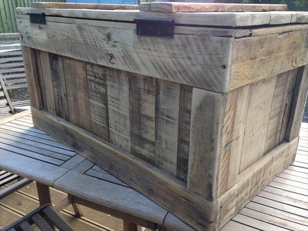 repurposed pallet vintage chest