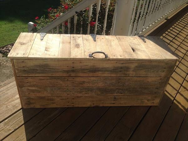 wooden pallet large chest with inner compartments