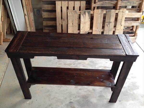 upcycled pallet sofa and entryway table