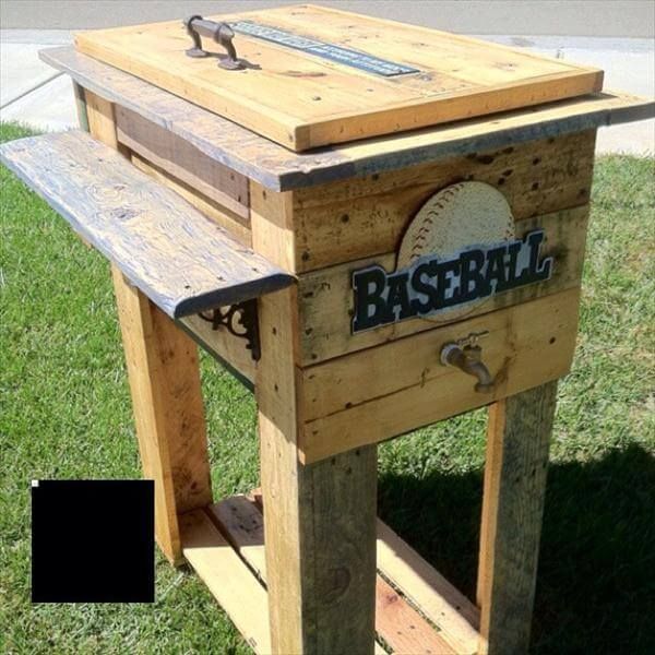 recycled pallet ice chest