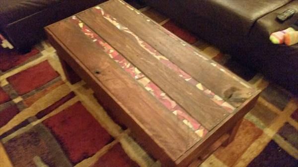 recycled pallet coffee table with tiled glass inlay