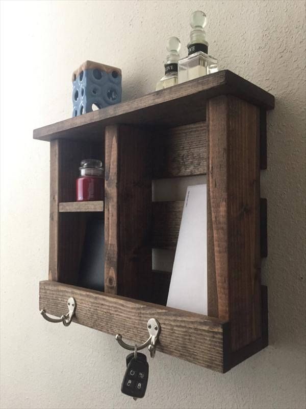 recycled pallet entryway organizer