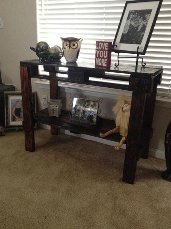upcycled pallet hallway table