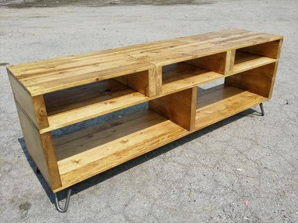 diy pallet media console and TV stand