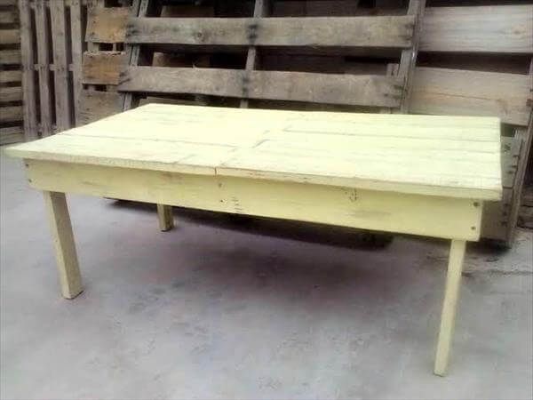 reclaimed pallet distressed coffee table
