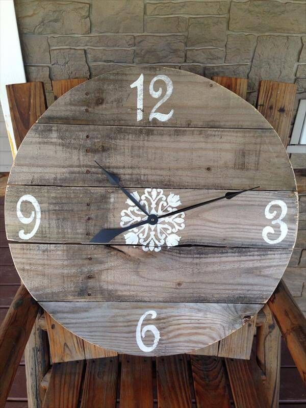 reclaimed pallet round wall clock