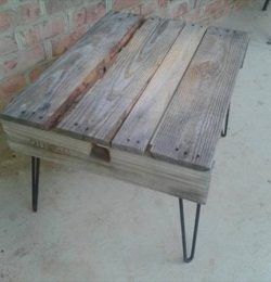 recycled pallet rustic coffee table with metal hairpin legs