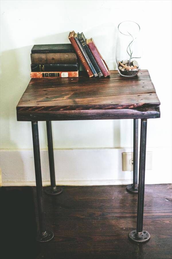 reclaimed pallet end table with metal legs