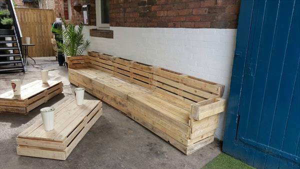 Repurposed pallet full slat sofa bench with tables
