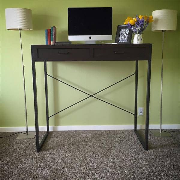 recycled pallet standing desk with metal legs