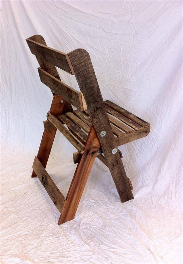 recycled pallet folding chair