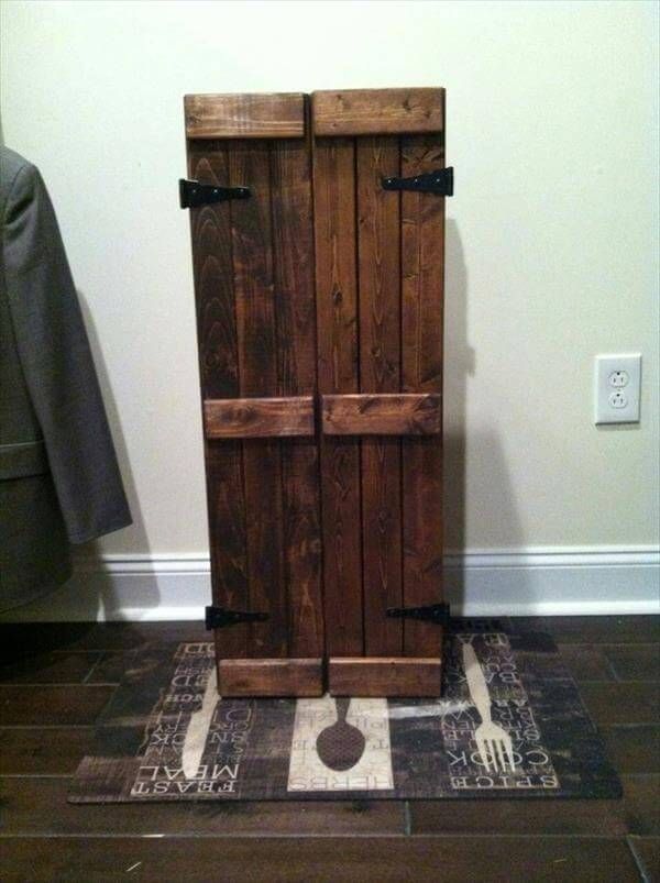 wooden pallet jewelry cabinet