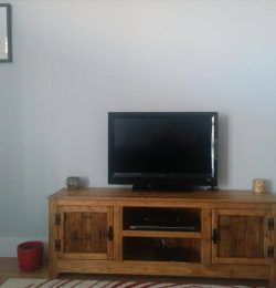 Reclaimed pallet tv or media stand