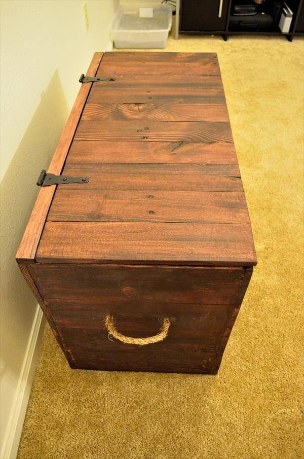 diy wooden pallet rustic chest