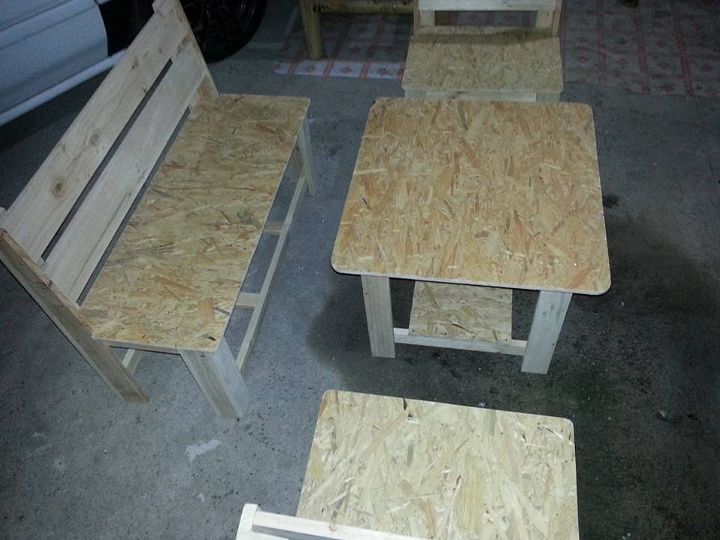 pallet seating set with sofa