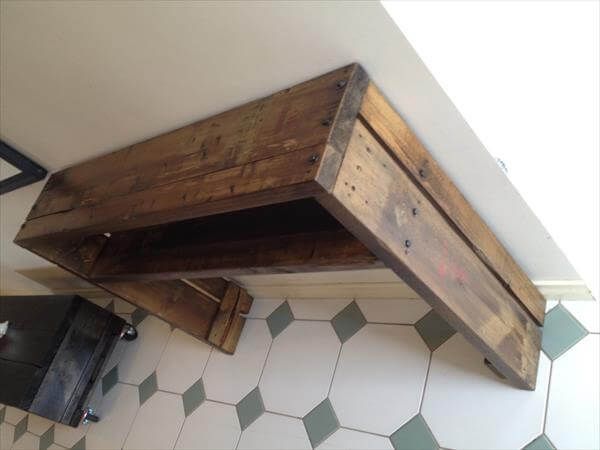 recycled pallet hall table