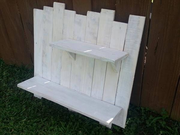 upcycled wooden pallet shelf