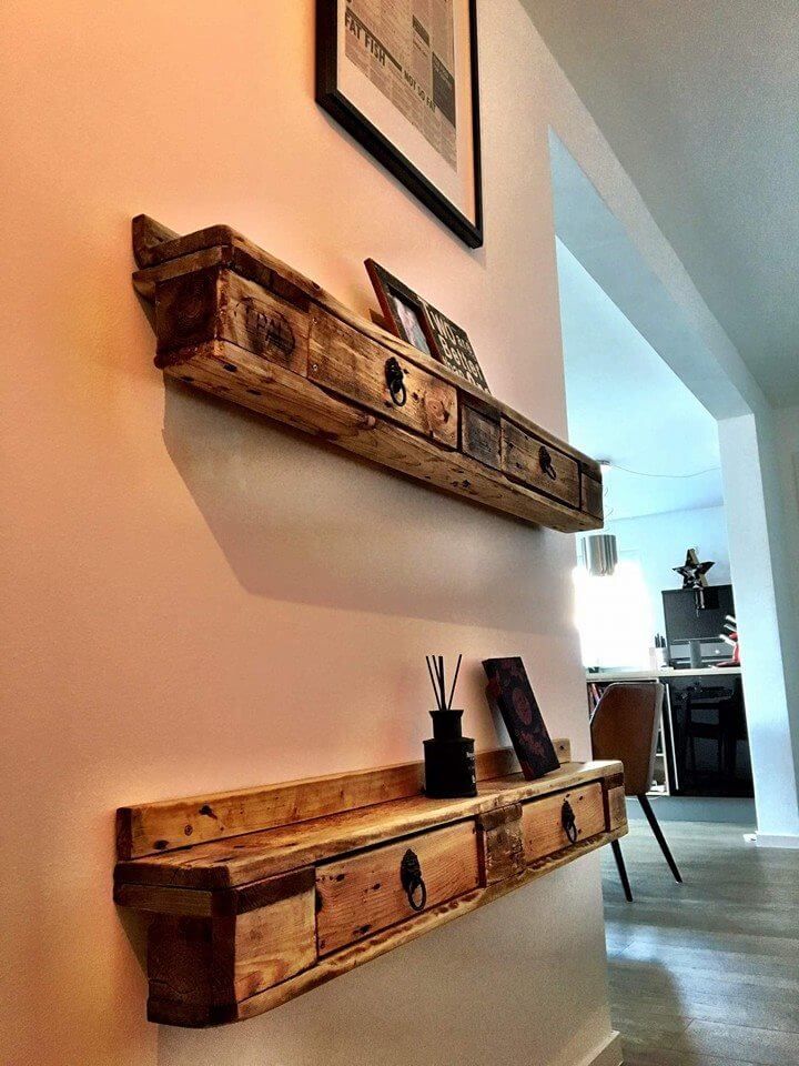 low cost rustic pallet wall hanging shelf