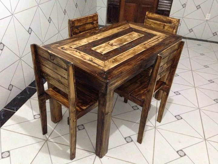 recycled pallet 4 people dining set