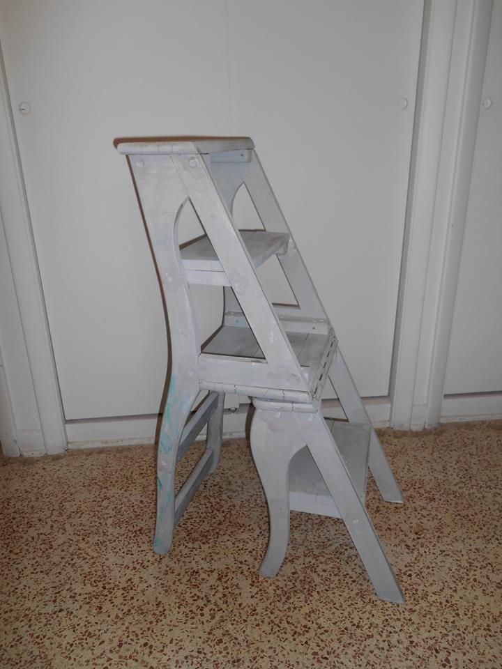 recycled pallet ladder and chair